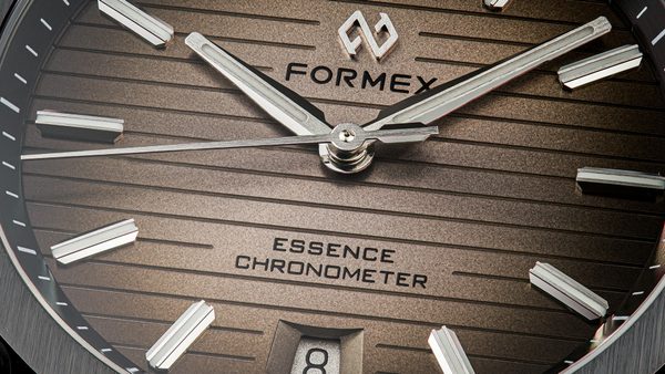 Formex Essence FortyOne Automatic Chronometer Dégradé Steel Bracelet 0334.1.6624.100 - Obrázek 2