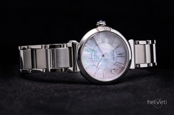 Citizen L Eco-Drive EM1060-87Y - Obrázek 3