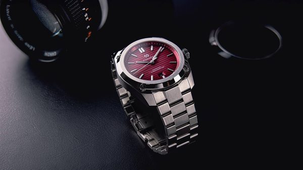 Formex Essence FortyOne Automatic Chronometer Gamaret 0334.1.6651.100 - Obrázek 3