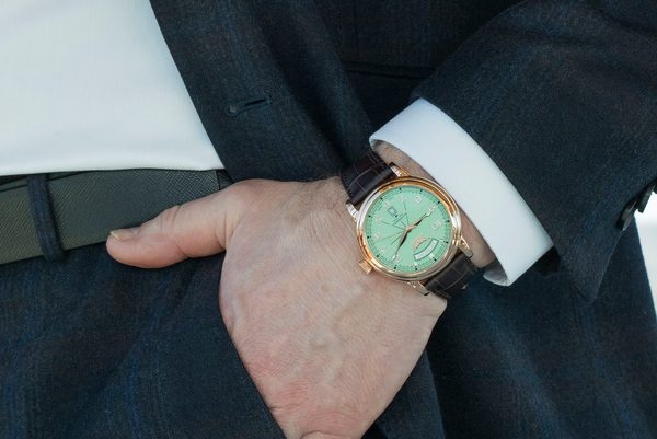 Aviator Douglas Day-Date 45 Automatic V.3.44.2.404.4 - Obrázek 3