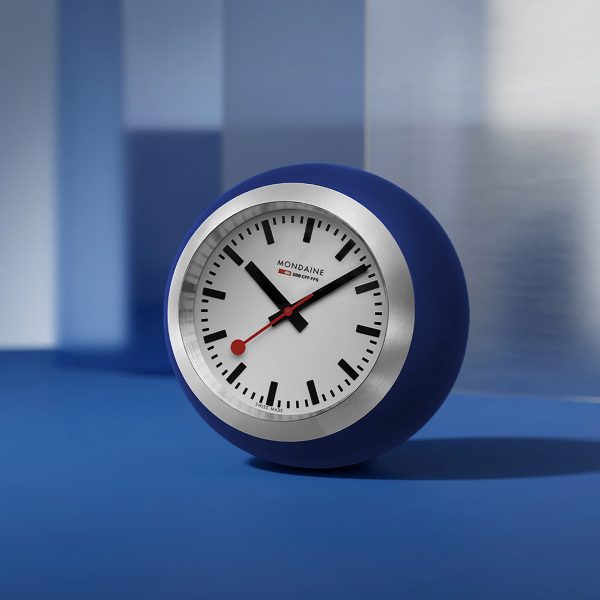 Mondaine Globe Clock A660.30335.16SBD - Obrázek 2